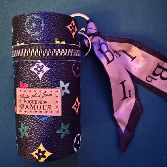 Lipstick zip holder/key chain NEW - Picture 2 of 6